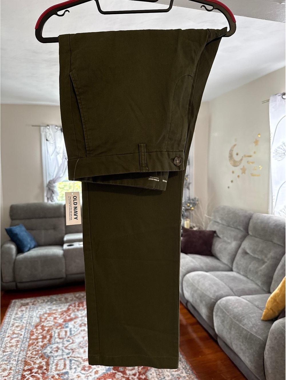 Old Navy Men's Olive Green Straight Fit Chino Pants, Size 33x32, New with Tag